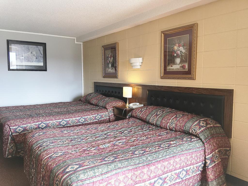 Alpine Lodge Motel & Restaurant แกรนเดแคช ภายนอก รูปภาพ